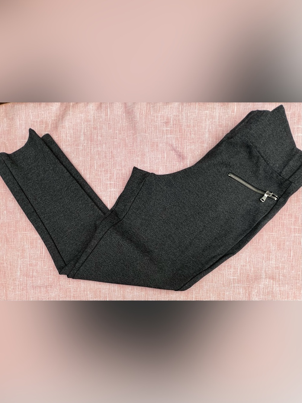 Sears Women's Charcoal Skinny Ponte Ankle Pants. Like New. Size L.